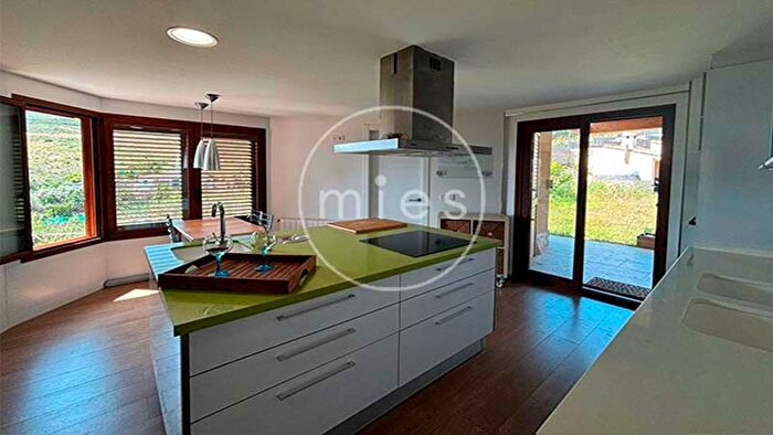 Casas en venta y pisos alquiler - 1