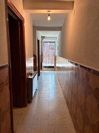 Casas en venta y pisos alquiler - 1