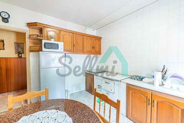 Casas en venta y pisos alquiler - 3