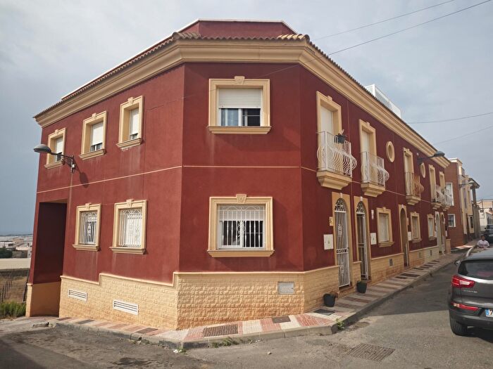 Casa en venta en Adra, Almería de 3 habitaciones