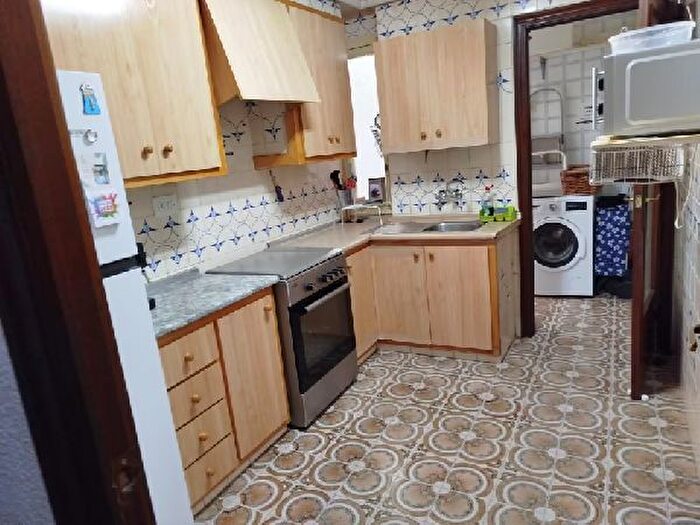 Casas en venta y pisos alquiler - 1