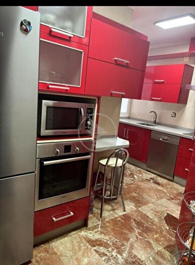 Casas en venta y pisos alquiler - 3