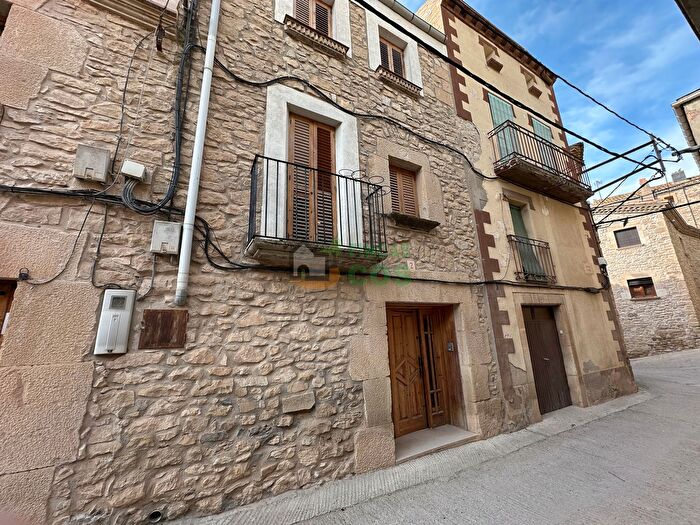 Casa en venta en Sant Martí de Riucorb, Lleida de 5 habitaciones