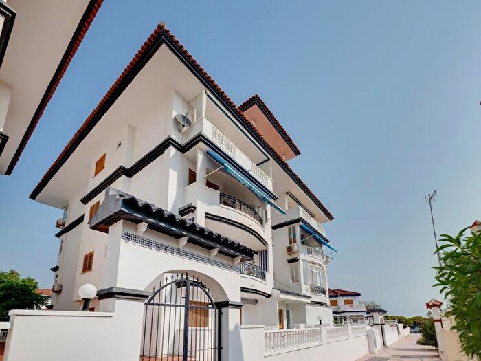 Casas en venta y pisos alquiler - 2