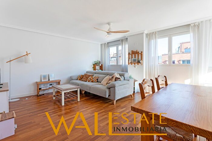 Casas en venta y pisos alquiler - 1