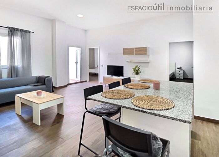 Casas en venta y pisos alquiler - 1