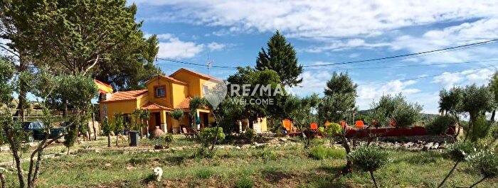 Casa en venta en Ambite, Madrid de 5 habitaciones