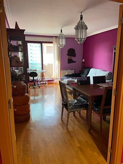 Casas en venta y pisos alquiler - 2