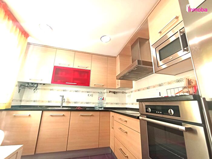 Casas en venta y pisos alquiler - 2