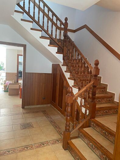 Casas en venta y pisos alquiler - 2
