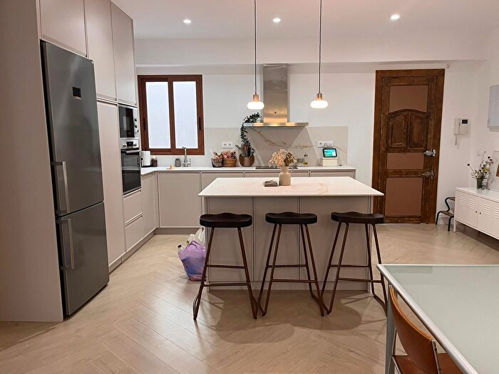 Casas en venta y pisos alquiler - 2