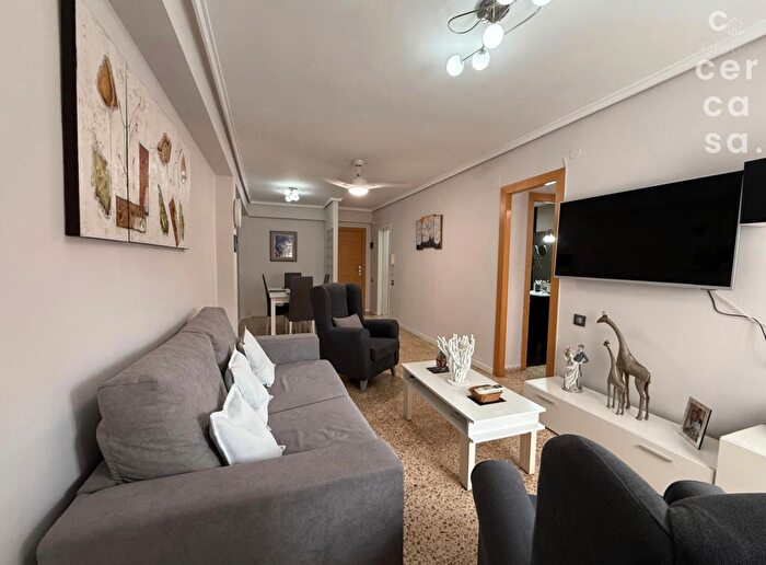 Casas en venta y pisos alquiler - 1