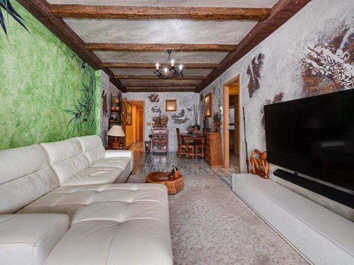 Casas en venta y pisos alquiler - 2