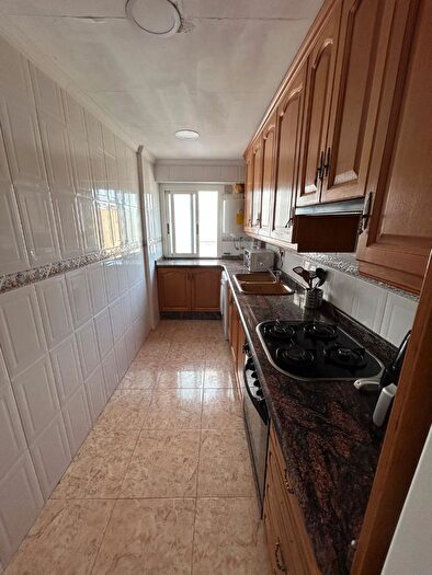 Casas en venta y pisos alquiler - 3