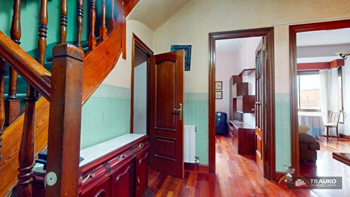 Casas en venta y pisos alquiler - 3