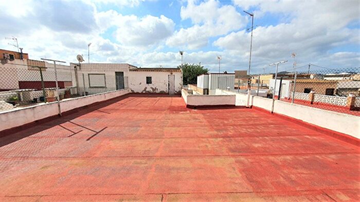 Casas en venta y pisos alquiler - 3