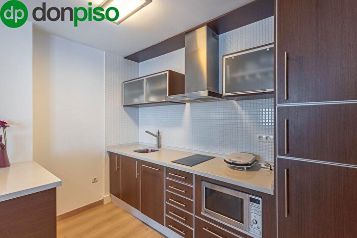 Casas en venta y pisos alquiler - 3