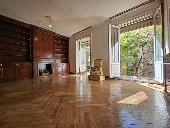 Casas en venta y pisos alquiler - 3