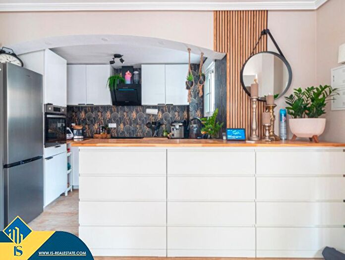 Casas en venta y pisos alquiler - 3