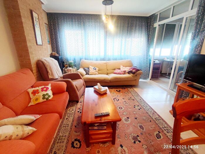 Casas en venta y pisos alquiler - 2