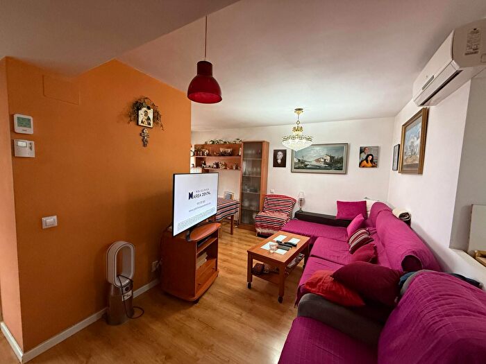 Piso en venta en Retiro, Adelfas de 2 habitaciones