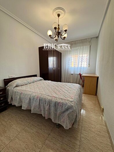 Casas en venta y pisos alquiler - 3