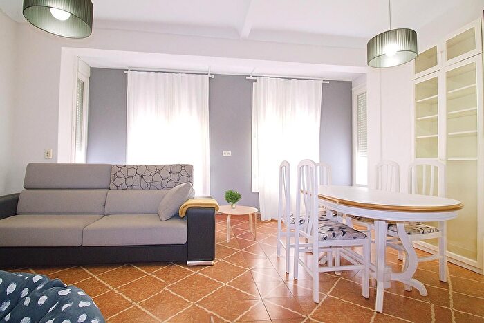 Piso en venta en Elche ciudad, Reina Victoria Miguel Hernández de 3 habitaciones