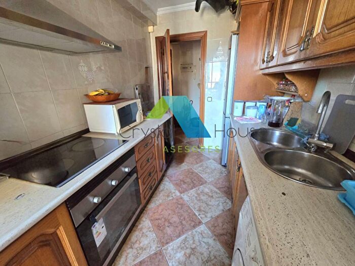 Casas en venta y pisos alquiler - 3