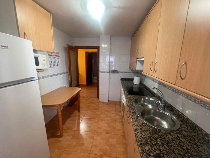 Casas en venta y pisos alquiler - 2