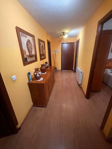 Casas en venta y pisos alquiler - 1