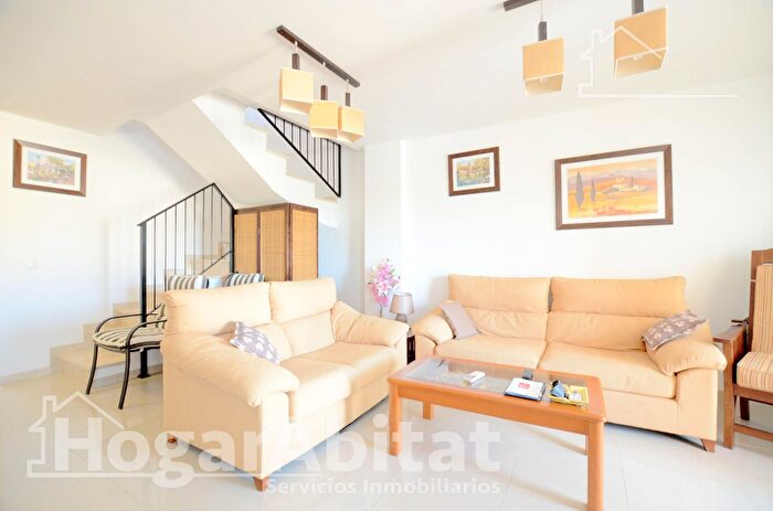 Casas en venta y pisos alquiler - 3