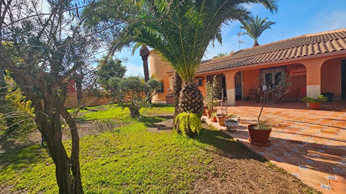 Casas en venta y pisos alquiler - 1
