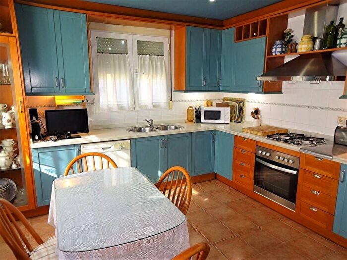 Casas en venta y pisos alquiler - 3