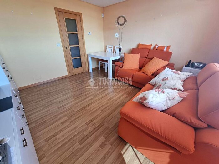 Casas en venta y pisos alquiler - 2