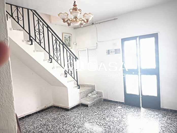 Casas en venta y pisos alquiler - 3