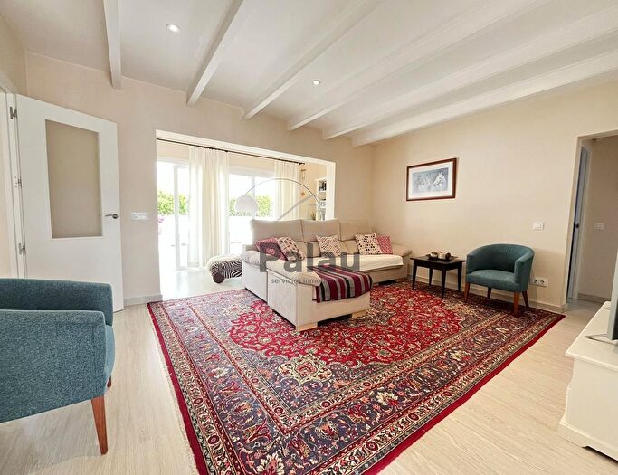 Casas en venta y pisos alquiler - 1
