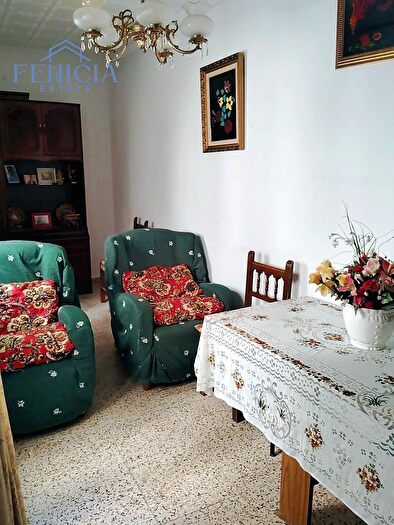Casas en venta y pisos alquiler - 3