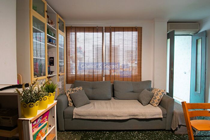 Casas en venta y pisos alquiler - 3