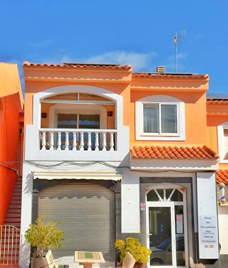 Casas en venta y pisos alquiler - 3
