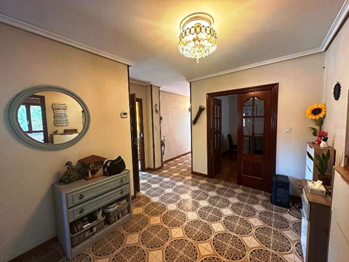 Casas en venta y pisos alquiler - 2
