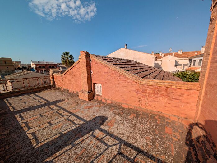 Casas en venta y pisos alquiler - 2