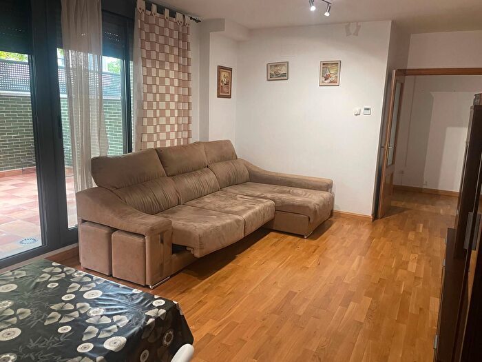 Casas en venta y pisos alquiler - 2
