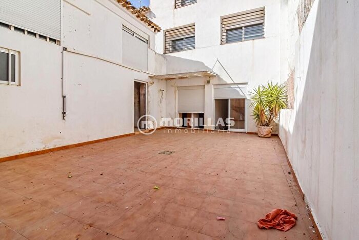 Casas en venta y pisos alquiler - 2