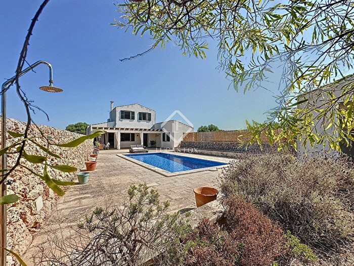 Casa en venta en Llucmaçanes, Maó de 4 habitaciones