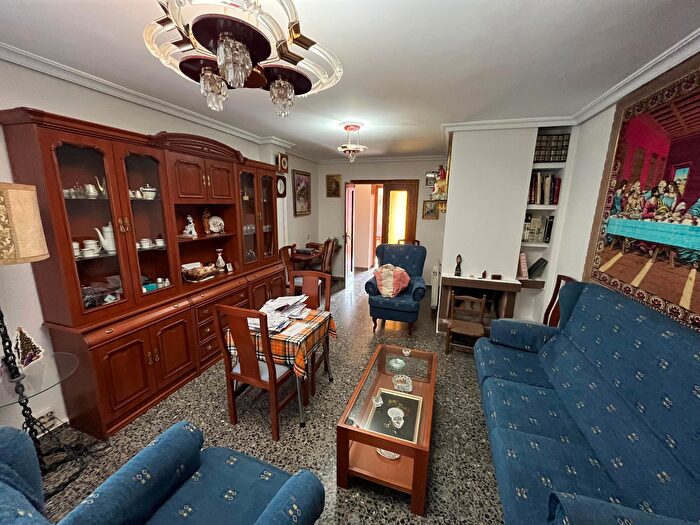Casas en venta y pisos alquiler - 1