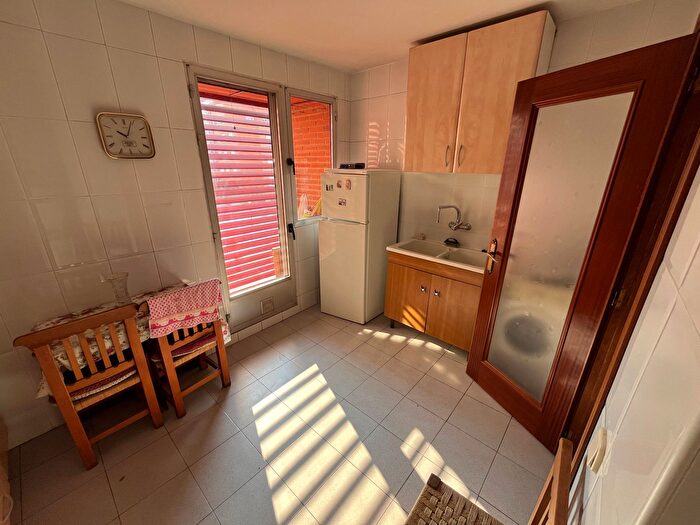 Casas en venta y pisos alquiler - 2
