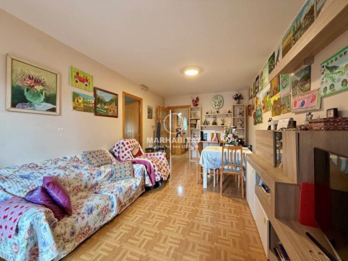 Casas en venta y pisos alquiler - 1