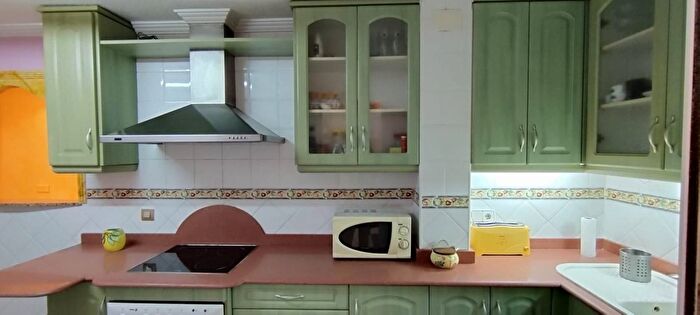 Casas en venta y pisos alquiler - 3