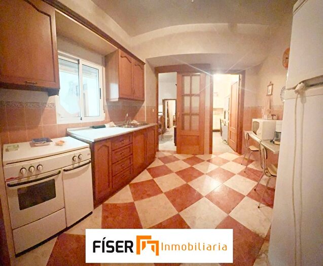 Casas en venta y pisos alquiler - 3