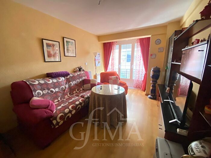 Casas en venta y pisos alquiler - 2
